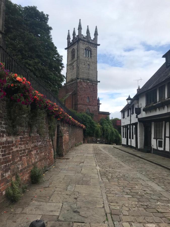 "Wesley House" Historic Home In Town Centre With Parking Shrewsbury Extérieur photo