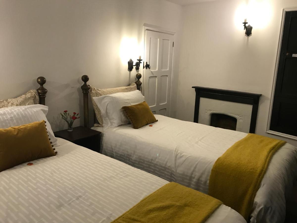 "Wesley House" Historic Home In Town Centre With Parking Shrewsbury Extérieur photo
